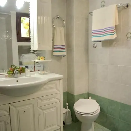 Holiday home Eutopia House Plaka (Milos)